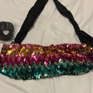 Brand new never worn Victoria’s Secret sequin tube top. Size M